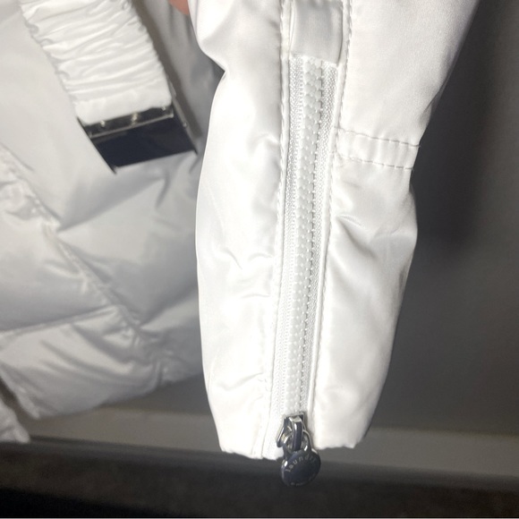 NWOT Laundry by Shelli Segal Faux Fur Collar Down Feather White Puffer Coat In M - Picture 10 of 14